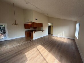 1760 Temple Ave, Unit #d in Long Beach, CA - Foto de edificio - Building Photo