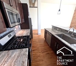 1432 W 21st St, Unit 309 in Chicago, IL - Foto de edificio - Building Photo