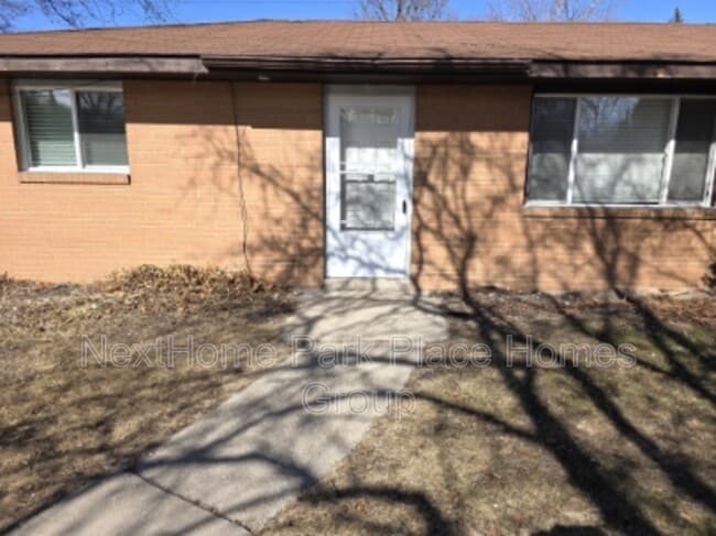 property at 3904 Bay City Rd