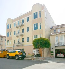 2200 Beach St in San Francisco, CA - Building Photo - Building Photo