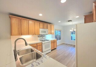 1860 Ardfern Way in Folsom, CA - Building Photo - Building Photo