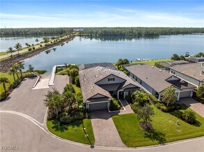19001 Aqua Shore Dr in Ft. Myers, FL - Building Photo - Building Photo