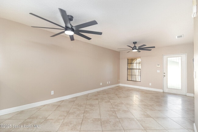 1200 Luminary Cir in Melbourne, FL - Building Photo - Building Photo