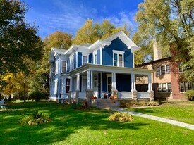 278 Douglas Ave in Elgin, IL - Building Photo