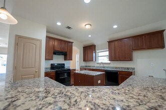 1422 Julie St in Seagoville, TX - Building Photo - Building Photo