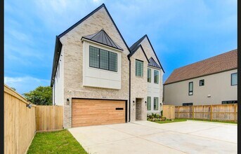 3909 Ella Blvd in Houston, TX - Building Photo - Building Photo