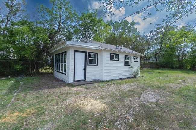 property at 1714 Ethel Ave