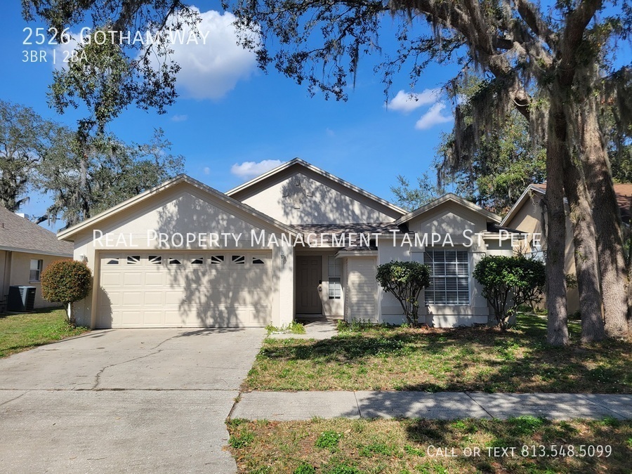 2526 Gotham Way in Valrico, FL - Building Photo