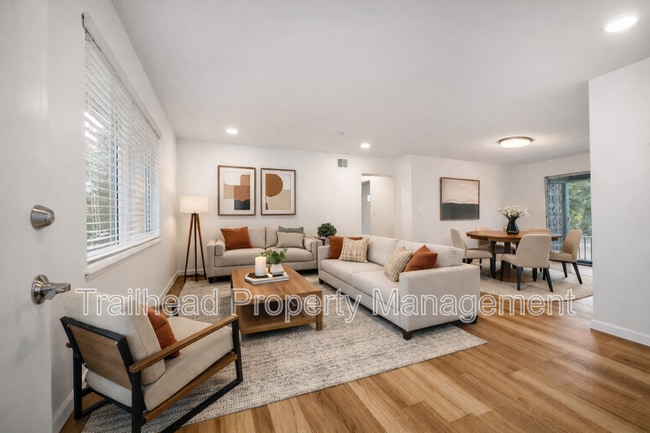 8300 Robinson St in Overland Park, KS - Building Photo - Building Photo