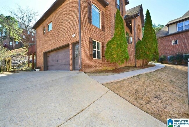 221 Castlehill Dr in Vestavia Hills, AL - Building Photo - Building Photo