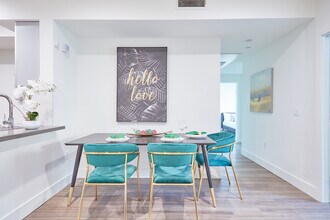 1515 Colby Ave in Los Angeles, CA - Foto de edificio - Building Photo