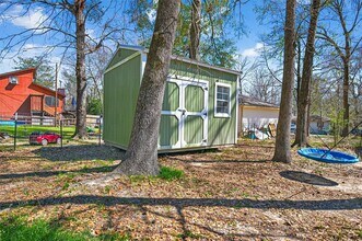 10391 Royal Magnolia Dr in Conroe, TX - Foto de edificio - Building Photo