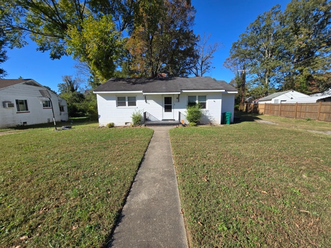 property at 2824 Mauldin St