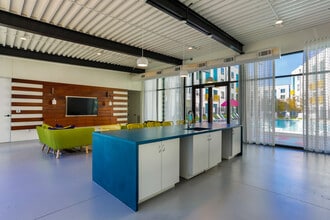 The Skylark in Atlanta, GA - Foto de edificio - Interior Photo