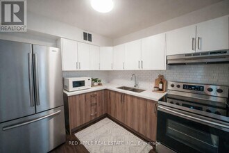 380 Dixon Rd in Toronto, ON - Building Photo - Building Photo