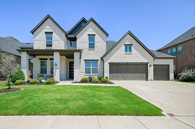 property at 3124 Lakeshore Dr