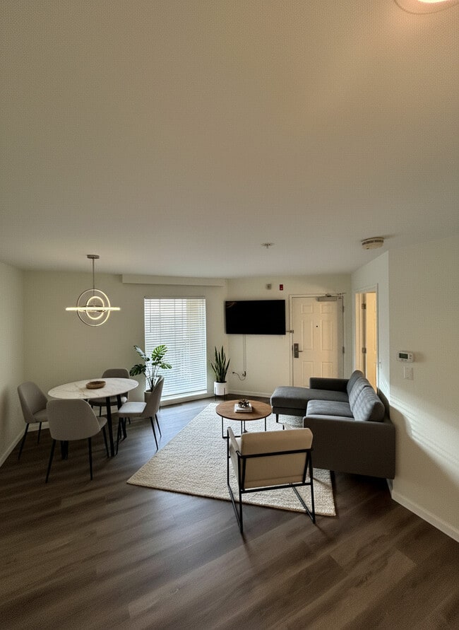 Bridgewater Court in Bridgewater, NJ - Foto de edificio - Building Photo