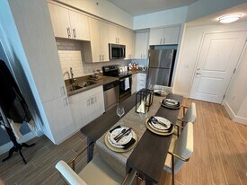 2523 NE 183rd St, Unit A5 in North Miami Beach, FL - Building Photo