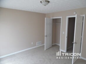 3983 Cameron Close in Ellenwood, GA - Building Photo - Building Photo