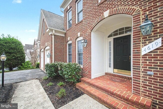 4619 Beaufont Spring Ct in Woodbridge, VA - Building Photo - Building Photo
