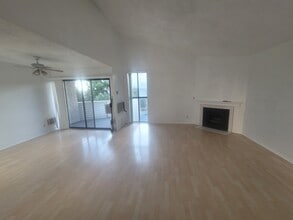 10521 National Blvd, Unit 10521 National Blvd #209 in Los Angeles, CA - Building Photo - Building Photo