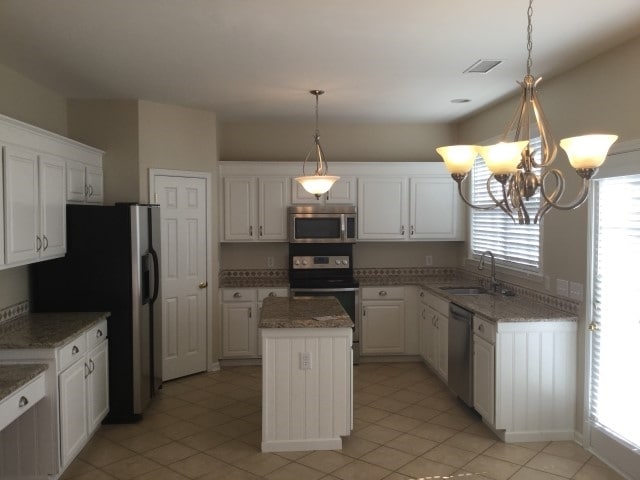 5894 Crimson Oak Ct in Harrisburg, NC - Building Photo - Building Photo