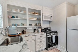 606 W Dobbs St in Tyler, TX - Building Photo - Building Photo