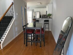 1269 Liberty Pky NW, Unit 1 in Atlanta, GA - Foto de edificio - Building Photo