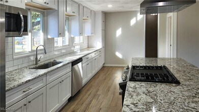 9315 Glenwood Trail in Brecksville, OH - Building Photo - Building Photo