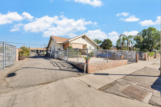 10876 Sutter Ave in Pacoima, CA - Building Photo - Building Photo