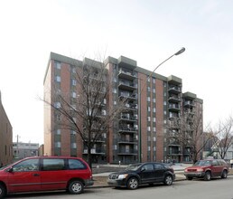 Panorama Court in Calgary, AB - Building Photo - Building Photo