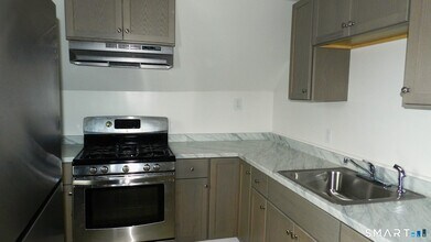 1655 Iranistan Ave in Bridgeport, CT - Building Photo - Building Photo