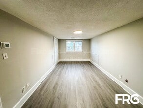 600 Howell St in Greenville, NC - Building Photo - Building Photo