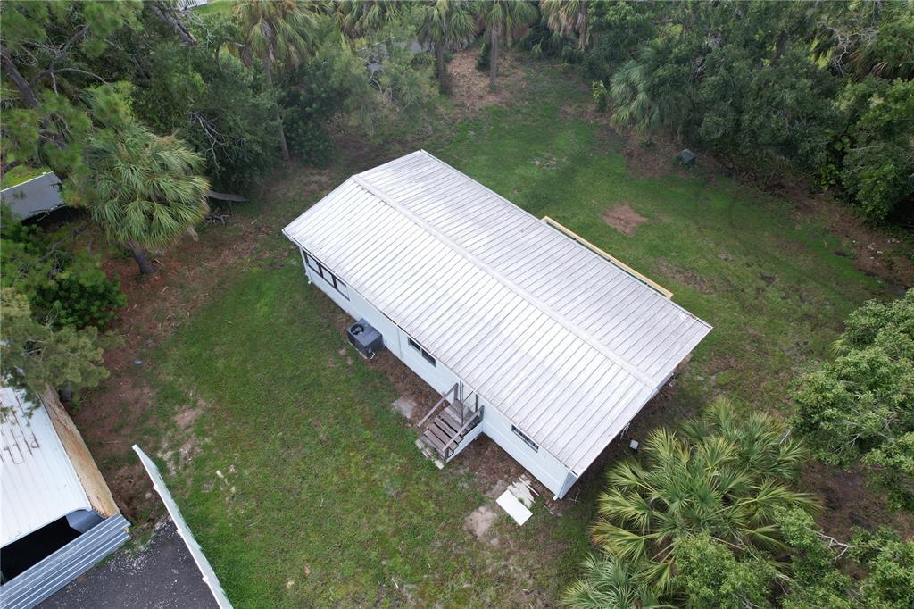 1305 Sweeney Dr in Ruskin, FL - Building Photo