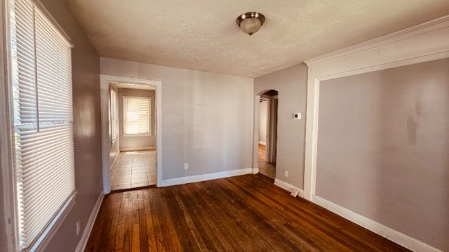 1028 Camden Ave in Louisville, KY - Building Photo - Building Photo