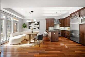 TH3 Henley Pl in Weehawken, NJ - Building Photo - Building Photo