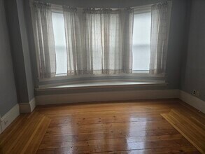 17 Mason St, Unit Unit 1 in Medford, MA - Foto de edificio - Building Photo