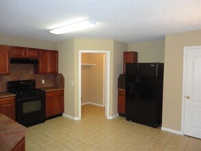 3030 Cinnamon Glen Dr in Houston, TX - Building Photo - Building Photo