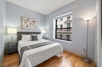 642 Beacon St, Unit 205 in Boston, MA - Foto de edificio - Building Photo