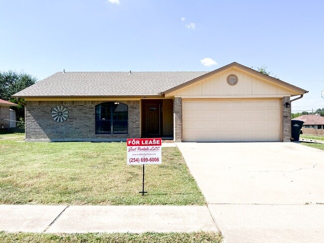 property at 215 Wagontrain Cir