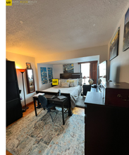 566 Commonwealth Ave, Unit 307 in Boston, MA - Building Photo - Building Photo