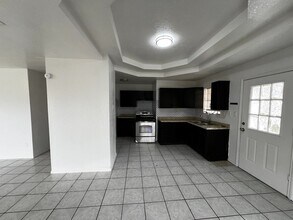 5105 Villa Bonita St in Brownsville, TX - Foto de edificio - Building Photo