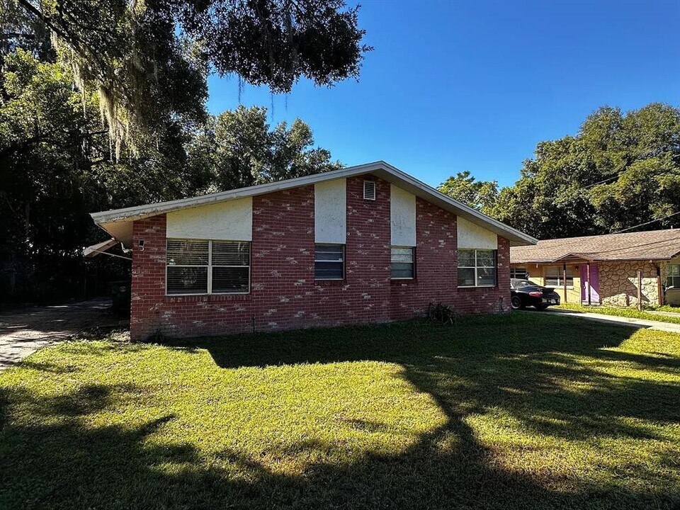 838 E Indiana Ave in DeLand, FL - Building Photo