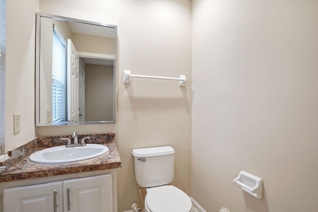 5303 Wilcox Rd in Dublin, OH - Building Photo - Building Photo