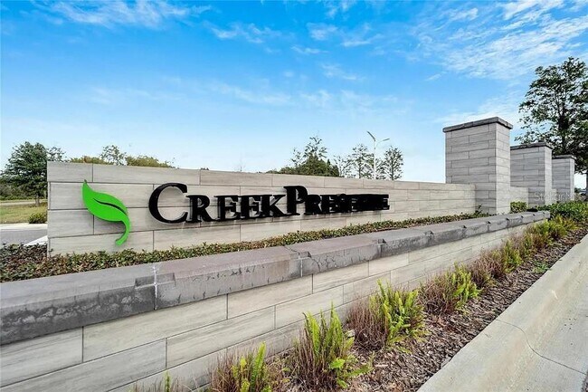 5466 Logan Cave Ave in Wimauma, FL - Building Photo - Building Photo