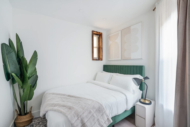 515 W 48th St, Unit FL3-ID1045421P in New York, NY - Building Photo - Building Photo