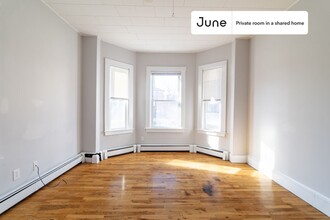 Private bedroom in 3 bed/1 bath Home in Boston, MA - Building Photo - Building Photo