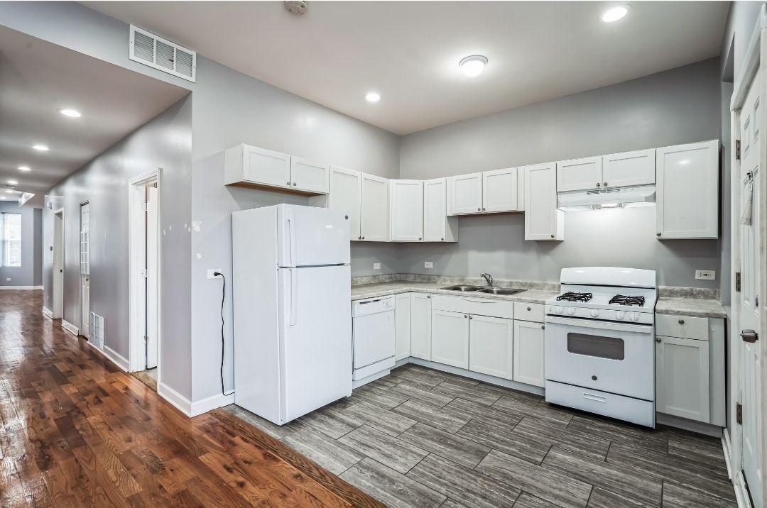 1319 W Garfield Blvd in Chicago, IL - Building Photo