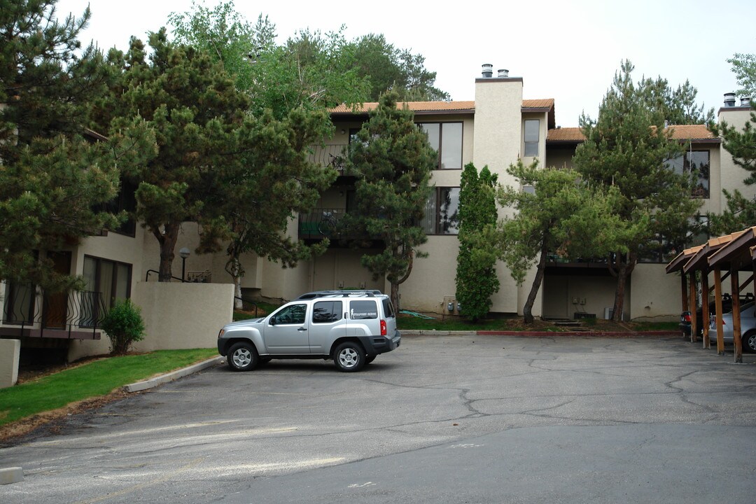Villa Montagna in Boise, ID - Building Photo