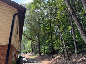 147 Woodland Dr in Rutherfordton, NC - Foto de edificio - Building Photo